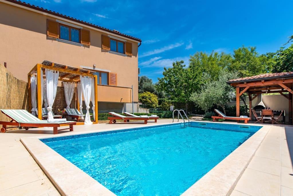 L L Sikici By Istrialux Villa Pula